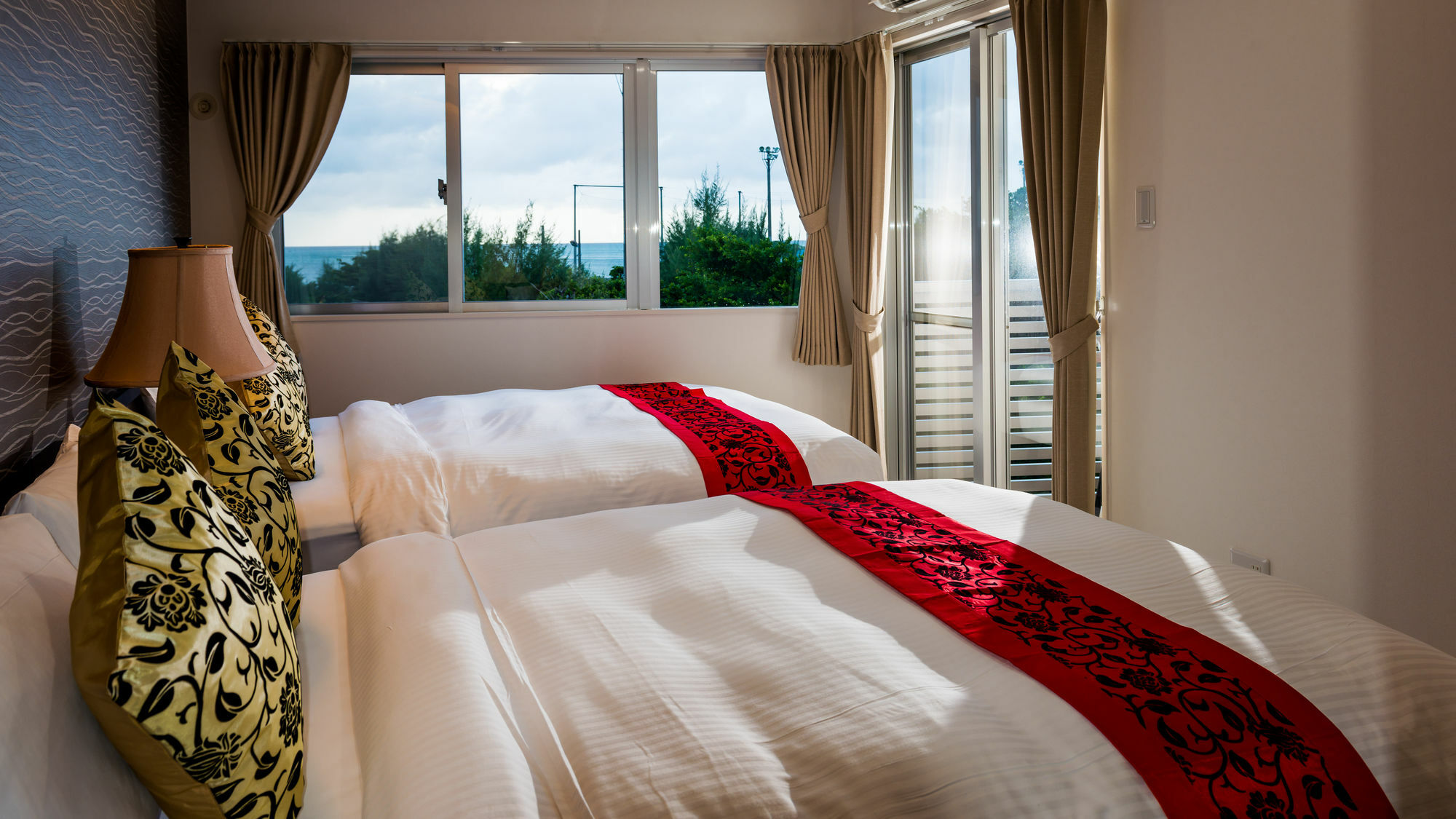 United Resort Ocean Front Onna Eksteriør billede